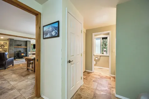 1010 Mcdonough Road Gold Hill OR 97525