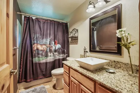 1010 Mcdonough Road Gold Hill OR 97525