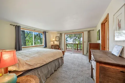 1010 Mcdonough Road Gold Hill OR 97525