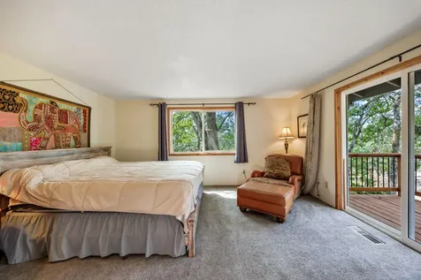 1010 Mcdonough Road Gold Hill OR 97525