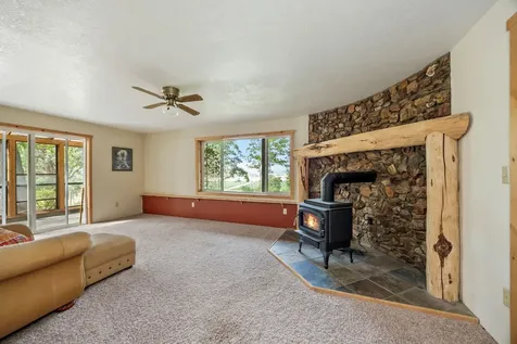 1010 Mcdonough Road Gold Hill OR 97525
