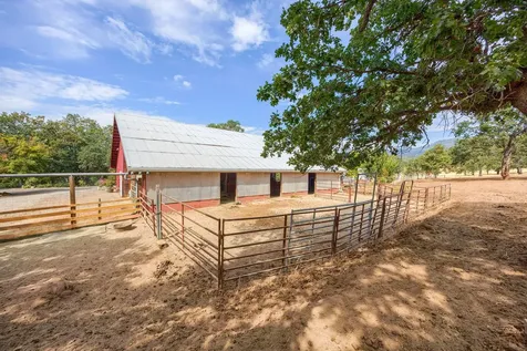 1010 Mcdonough Road Gold Hill OR 97525