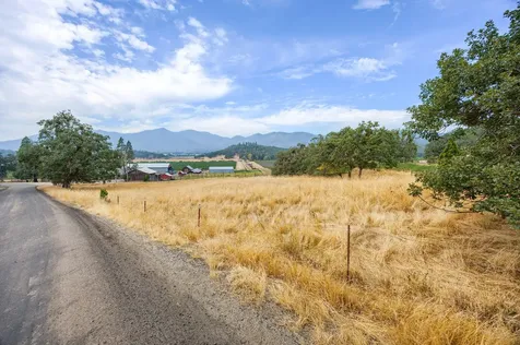 1010 Mcdonough Road Gold Hill OR 97525