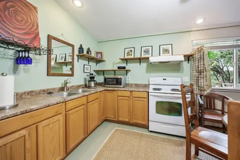 1010 Mcdonough Road Gold Hill OR 97525
