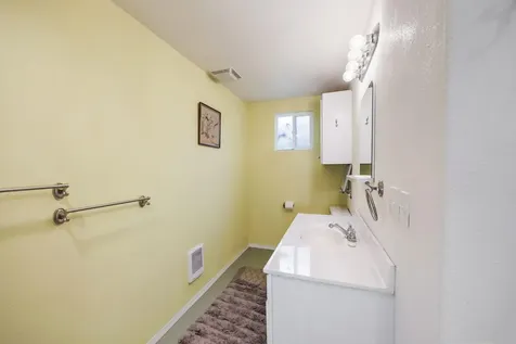 1010 Mcdonough Road Gold Hill OR 97525