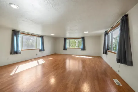 4315 Bartlett Avenue Klamath Falls OR 97603