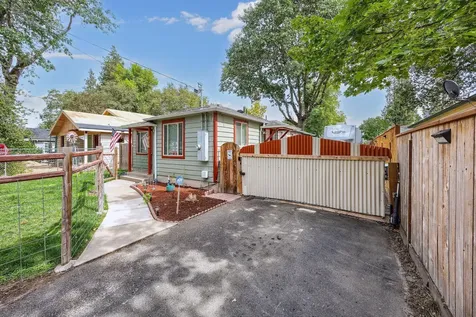 437 SW Wildwood Avenue Grants Pass OR 97526