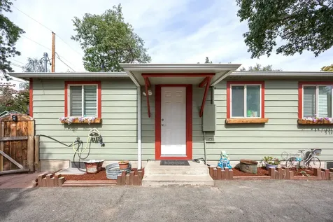 437 SW Wildwood Avenue Grants Pass OR 97526