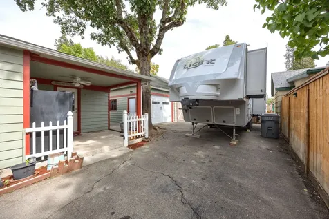 437 SW Wildwood Avenue Grants Pass OR 97526