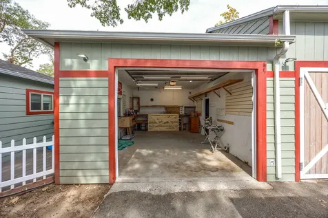 437 SW Wildwood Avenue Grants Pass OR 97526