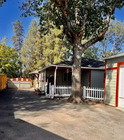 437 SW Wildwood Avenue Grants Pass OR 97526