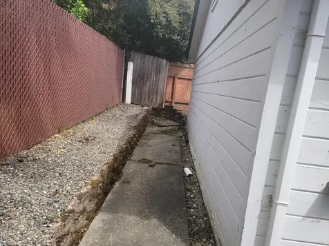 1171 NE 10th Street Grants Pass OR 97526