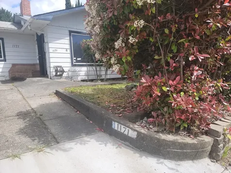 1171 NE 10th Street Grants Pass OR 97526