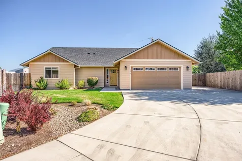 140 SW Little Meadow Lane Grants Pass OR 97527
