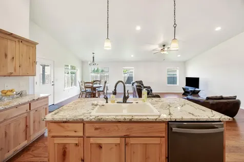 140 SW Little Meadow Lane Grants Pass OR 97527