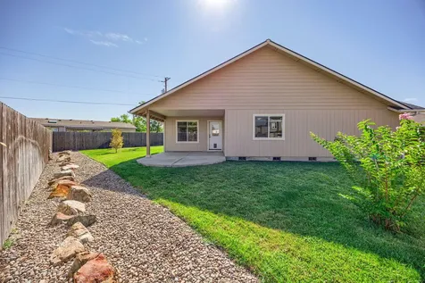 140 SW Little Meadow Lane Grants Pass OR 97527