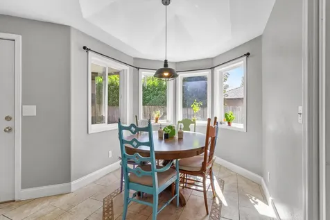 2352 Asher Drive Medford OR 97504