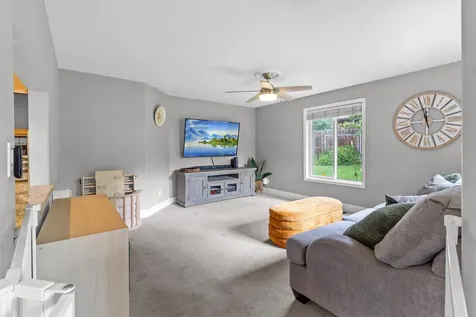 2352 Asher Drive Medford OR 97504