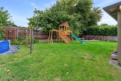 2352 Asher Drive Medford OR 97504