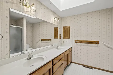 2325 Asher Drive Medford OR 97504
