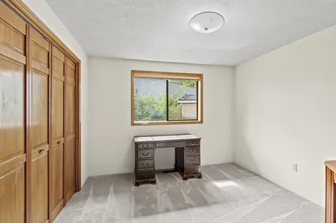 2325 Asher Drive Medford OR 97504