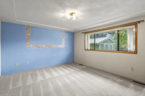 2325 Asher Drive Medford OR 97504