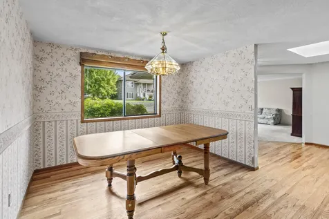 2325 Asher Drive Medford OR 97504