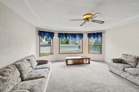 2325 Asher Drive Medford OR 97504