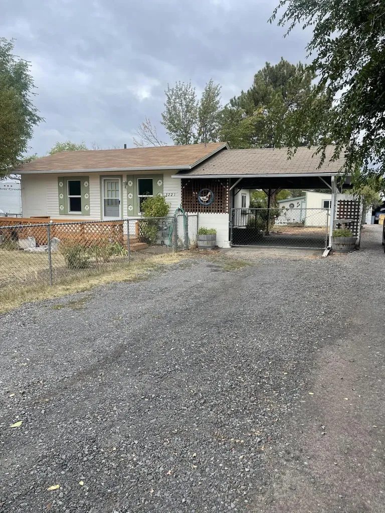 3221 Delaware Avenue Klamath Falls OR 97603