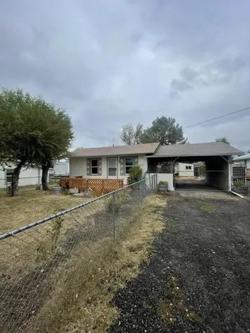 3221 Delaware Avenue Klamath Falls OR 97603