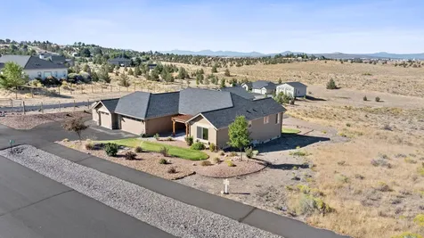 2400 NE Hilltop Lane Madras OR 97741