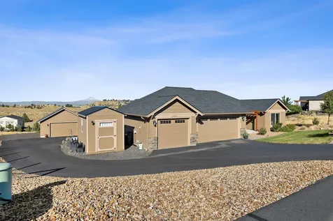 2400 NE Hilltop Lane Madras OR 97741