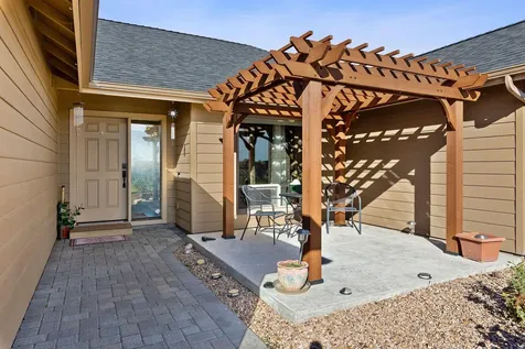 2400 NE Hilltop Lane Madras OR 97741