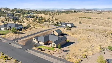2400 NE Hilltop Lane Madras OR 97741