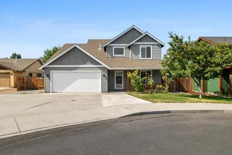 616 NW Green Forest Circle Redmond OR 97756