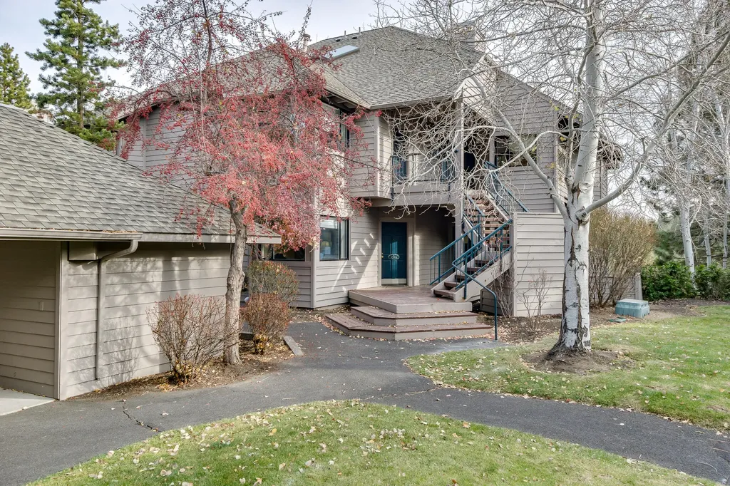 19717 SW Mount Bachelor Drive Bend OR 97702
