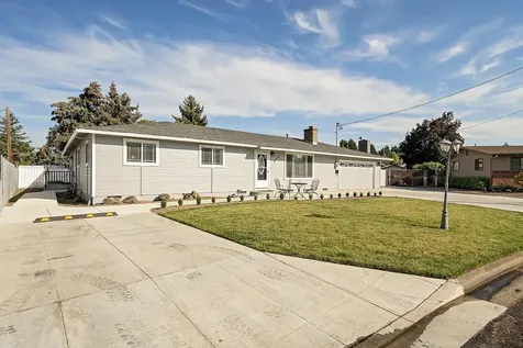 775 S 4th Street Central Point OR 97502