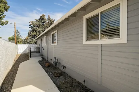 775 S 4th Street Central Point OR 97502