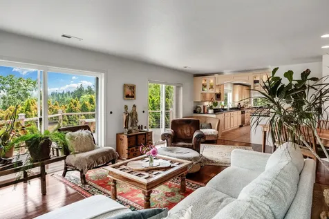 582 Ashland Street Ashland OR 97520