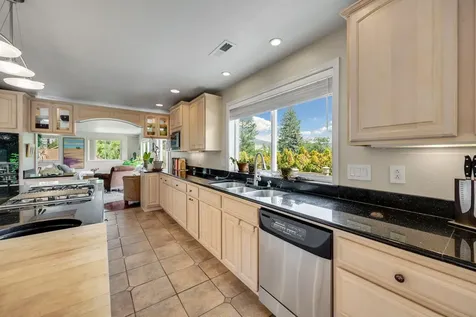 582 Ashland Street Ashland OR 97520
