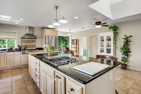 582 Ashland Street Ashland OR 97520