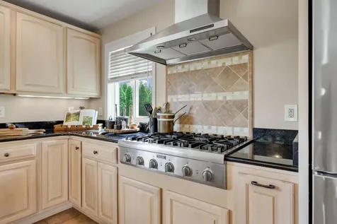 582 Ashland Street Ashland OR 97520