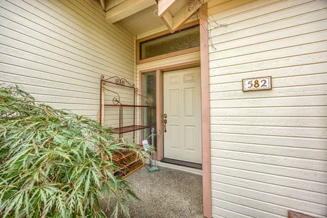 582 Ashland Street Ashland OR 97520