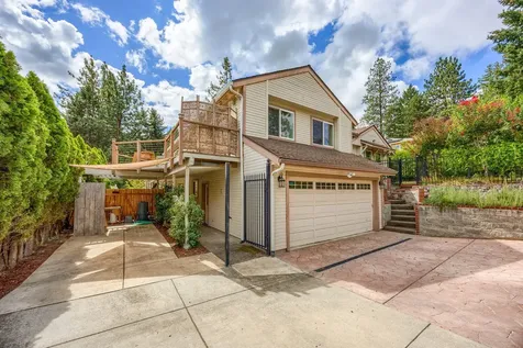 582 Ashland Street Ashland OR 97520