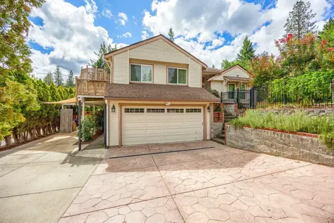 582 Ashland Street Ashland OR 97520