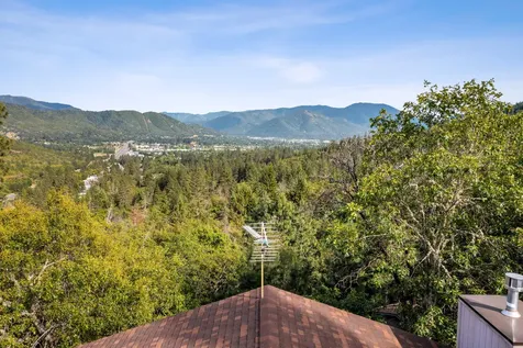 3414 Highland Avenue Grants Pass OR 97526