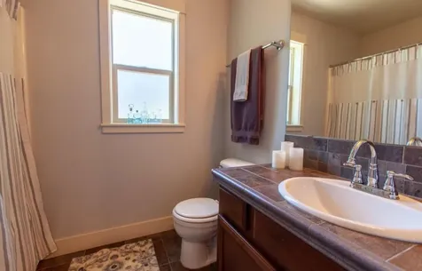 1334 NW Spruce Avenue Redmond OR 97756