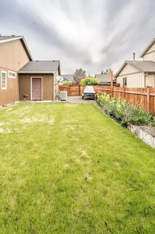 1334 NW Spruce Avenue Redmond OR 97756