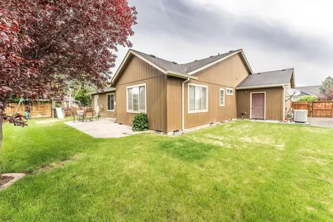 1334 NW Spruce Avenue Redmond OR 97756
