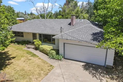 2349 Griffin Creek Road Medford OR 97501
